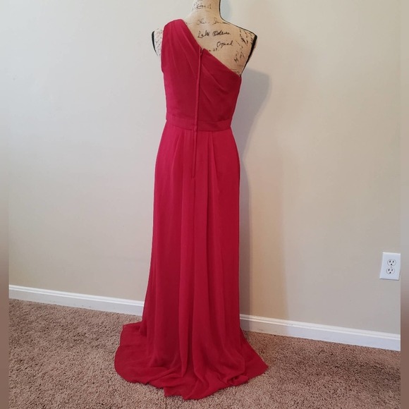 Davids Bridal NWT long one shoulder crinkle chiffon bridesmaid dress apple red 6 - Picture 2 of 10